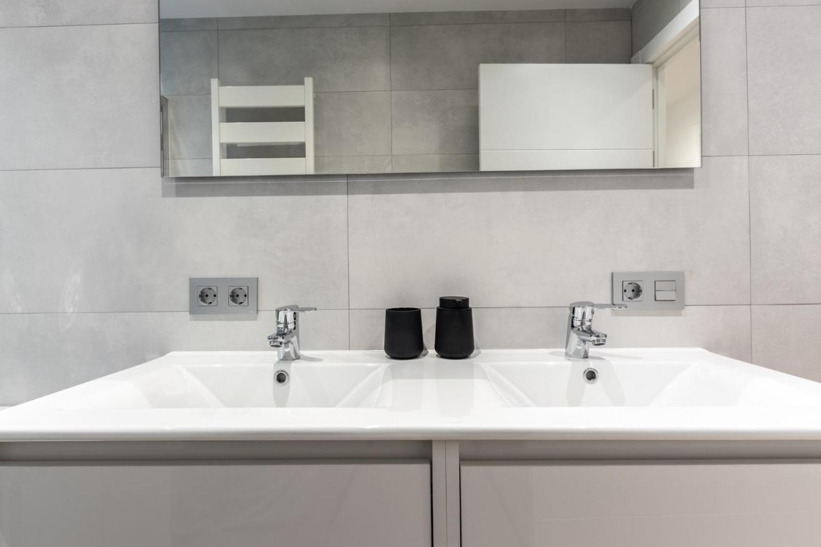 Apartamento Tiboli Home Bilbao Ngoại thất bức ảnh